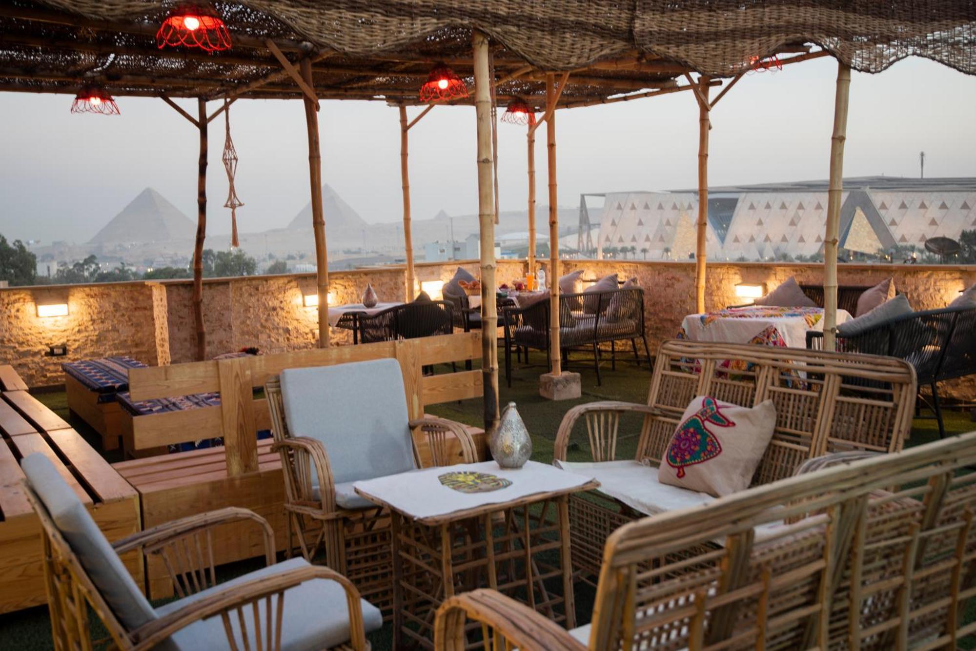 Tout King Pyrimds View Apartment